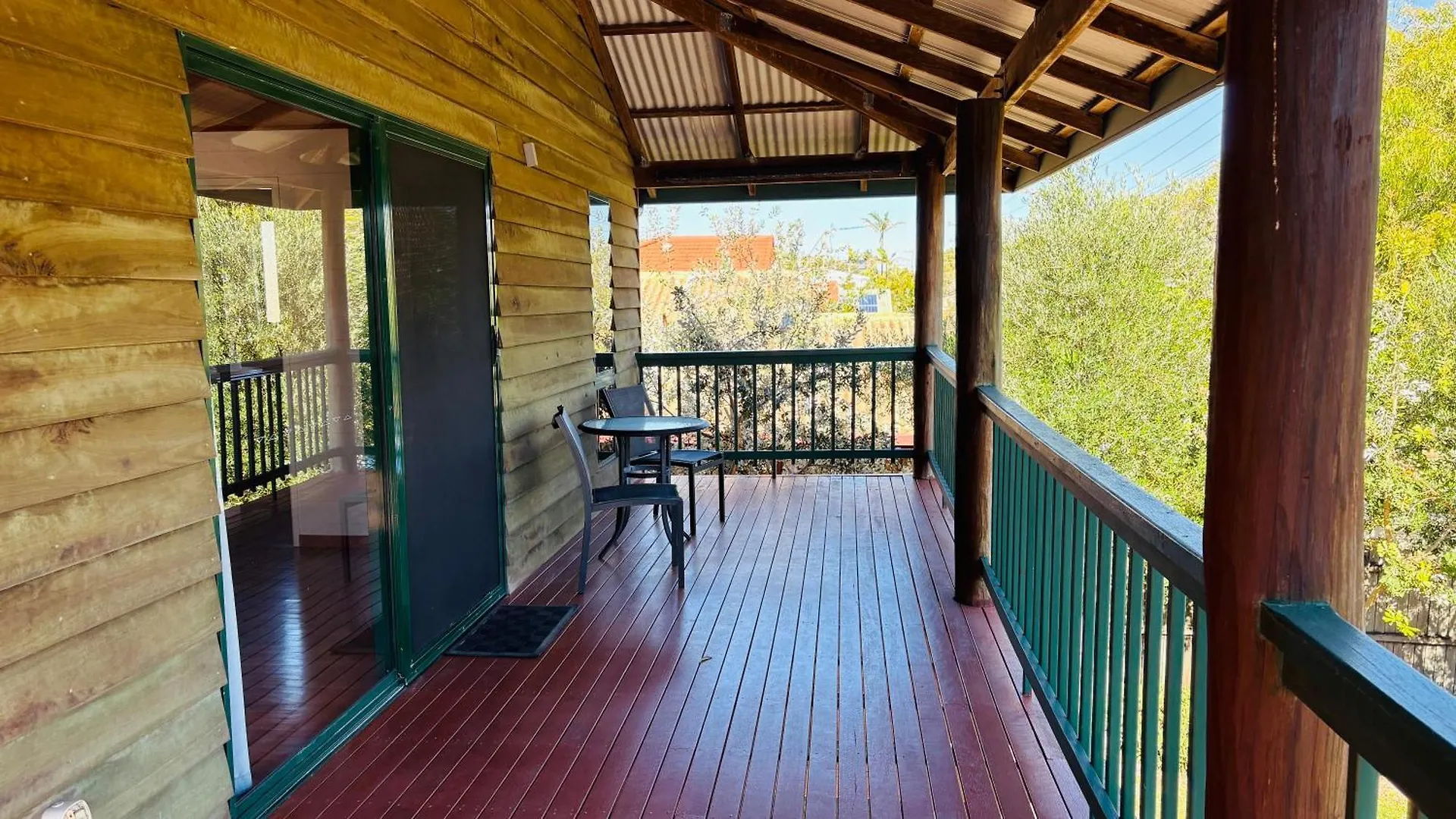 Buddina Beach Cabin 0*,